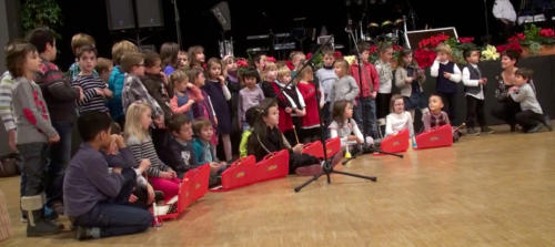 Saison 2013-2014 Michel Loiselle J'te parle du Québec - Fête des cheveux blancs avec un groupe scolaire