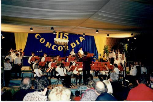 Saison 1997-1998 Participation de l'école aux 115 ans de l'harmonie