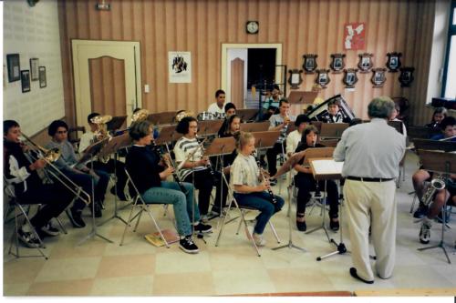 Saison 1998-1999 Classe d'orchestre en répétition avec Lucien Mellardi